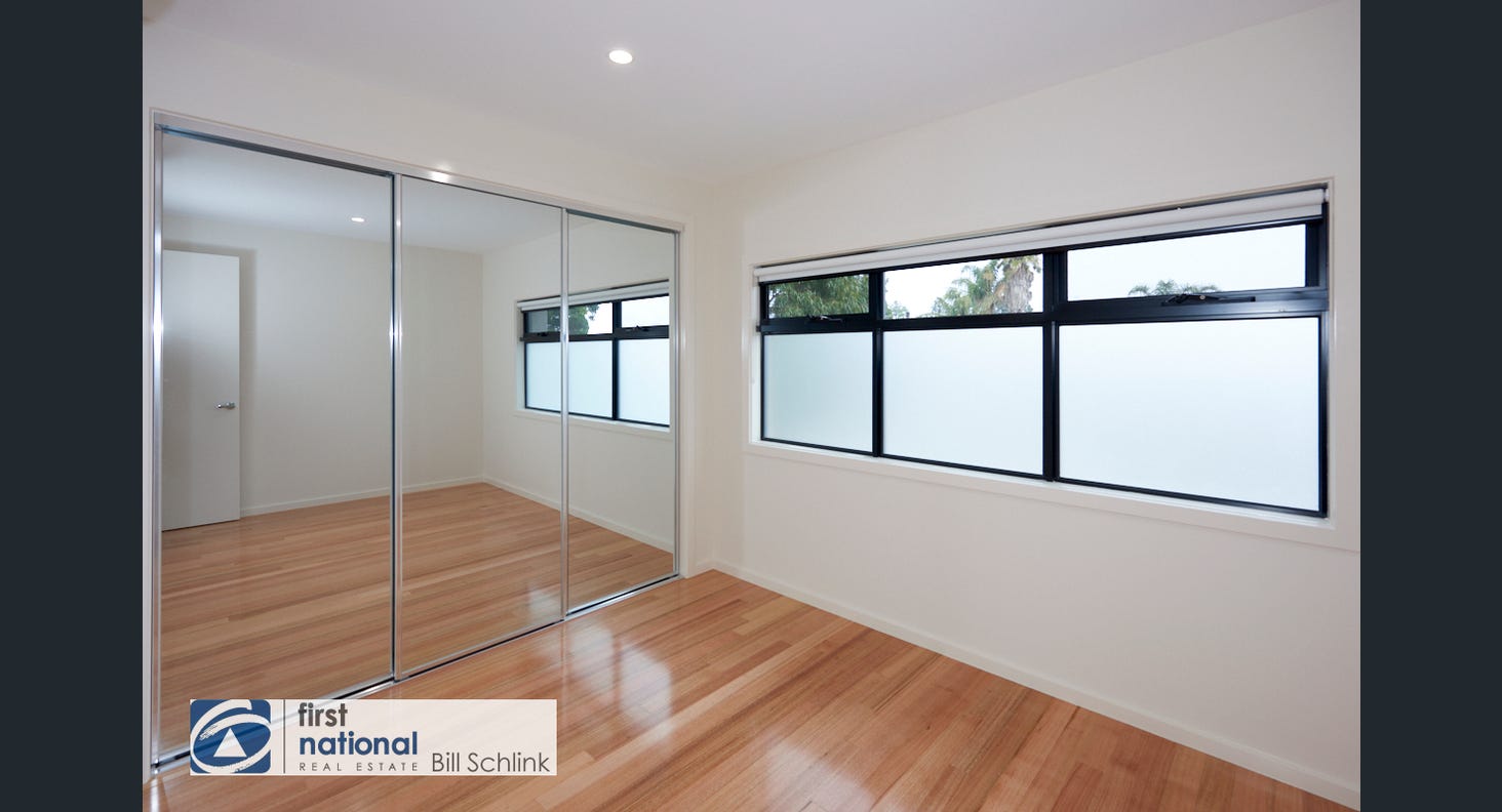 Warm Contemporary Duplex project photo 4